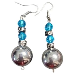 💥4 for $20💥Elegant Silvertone and Blue Beaded Earrings